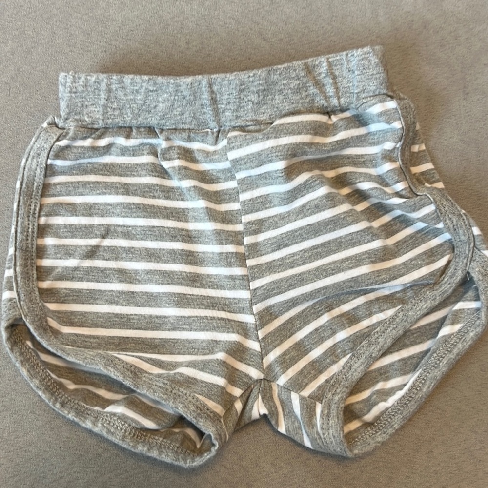 Shein 0/3 month (68 on tag) outfit
